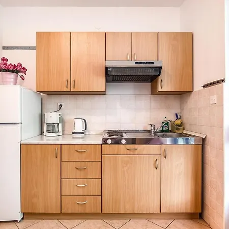 Milo Apartment